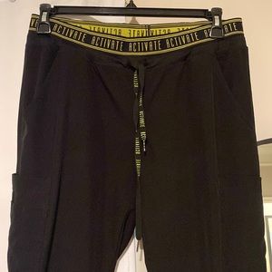 Women’s black med couture scrub pants